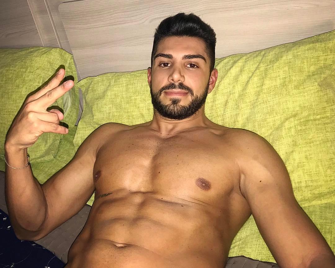 Emanuele-Maringola-a-letto