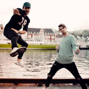 Something-just-like-this-dei-The-Chainsmokers-e-Coldplay-testo-traduzione-e-video-ufficiale