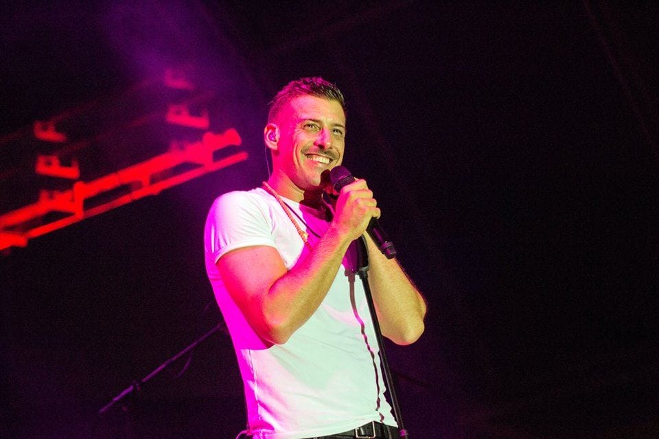 tra-le-granite-e-le-granate-di-francesco-gabbani-testo-e-video
