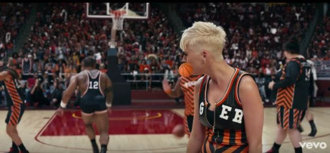 swish-swish-di-Katy-Perry-feat-Nicki-Minaj-testo-traduzione-e-video
