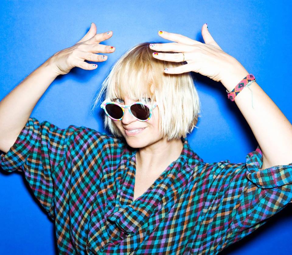 rainbow-di-sia-testo-traduzione-e-video-ufficiale