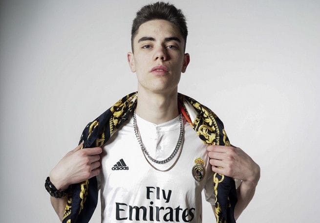 Cromo-di-Italieno-feat-Vegas-Jones-testo-e-video-ufficiale