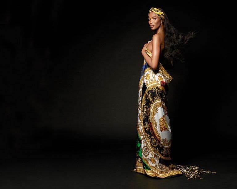 versace-festeggia-40-anni-con-le-super-top-model-degli-anni-90