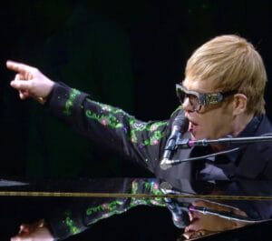 elton-john-annuncia-il-suo-ultimo-tour