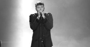 Naked-di-James-Arthur-testo-traduzione-e-video