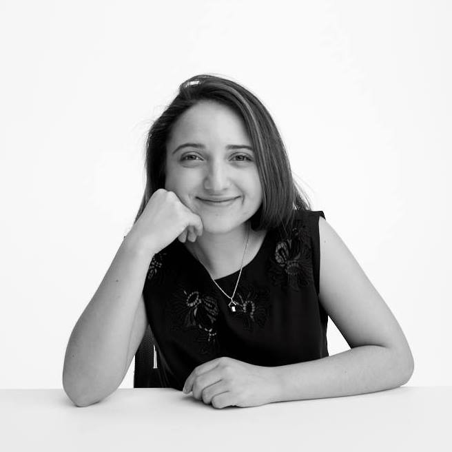 Camila-Chiriboga-innova-la-moda-con-una-collezione-per-disabili