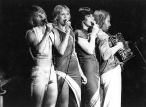 gli-abba-annunciano-la-reunion-con-un-post-su-facebook