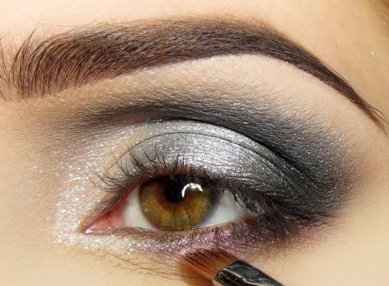 make-up-silver