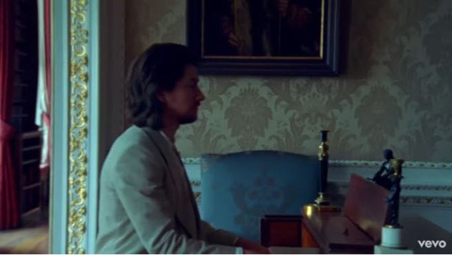 Four-Out-of-Five-degli-Arctic-Monkeys-testo-traduzione-e-video