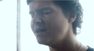 love-someone-di-lukas-graham-testo-traduzione-e-video