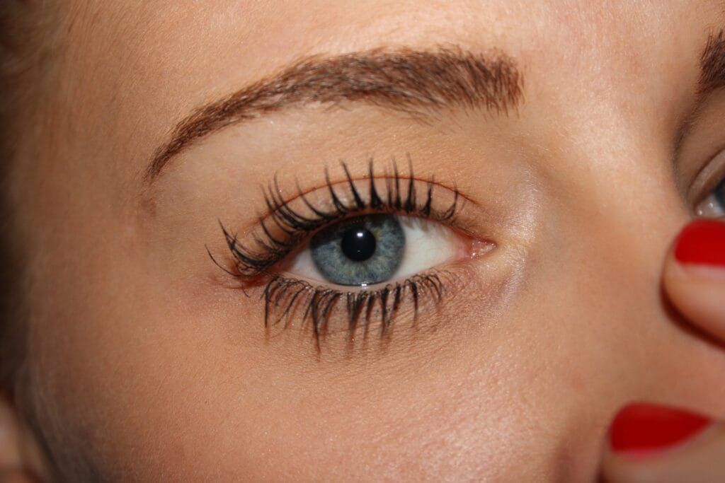 mascara-trasparente