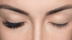 come-scegliere-le-ciglia-finte-in-base-all-occhio-e-all-effetto-desiderato
