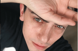 michele-bravi-coinvolto-in-un-incidente-stradale-mortale