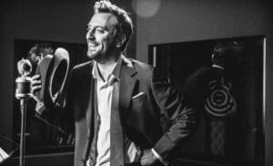 Possibili-Scenari-per-Pianoforte-e-Voce-e-il-nuovo-album-di-Cesare-Cremonini
