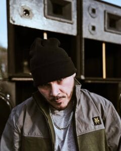 Ivory-Freestyle-di-Ensi-testo-e-video