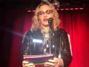 madonna-inizia-il-2019-con-un-discorso-e-performance-musicale