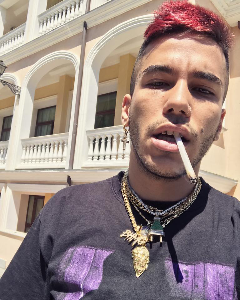 sfera-ebbasta-attaccato-dalla-mamma-di-daniele