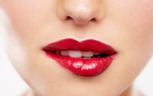 rossetto-rosso-per-bionde