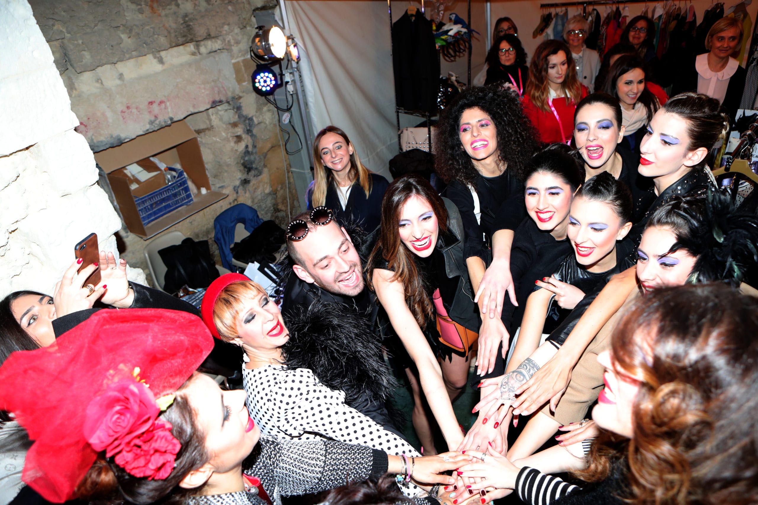 Vincenzo-Maiorano-con-le-modelle