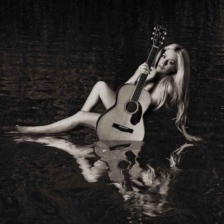 Avril Lavigne, I Fell in Love With the Devil