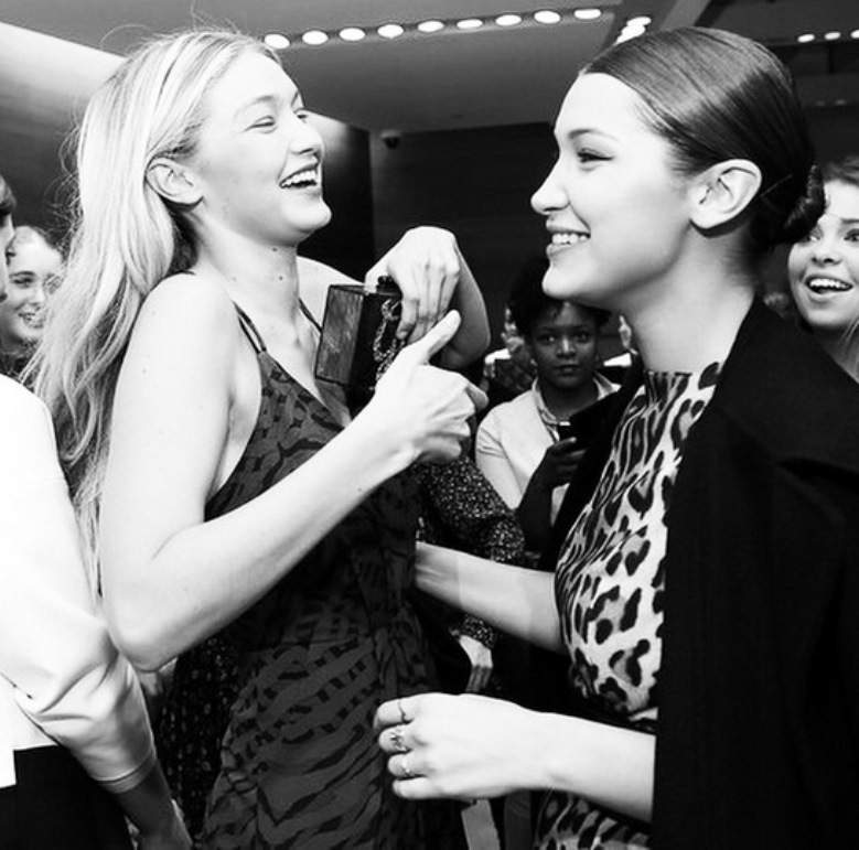 gigi-e-bella-hadid-derubate-a-mykonos