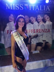 miss-italia-2019-giada-pezzaioli-conquista-la-fascia-di-miss-puglia