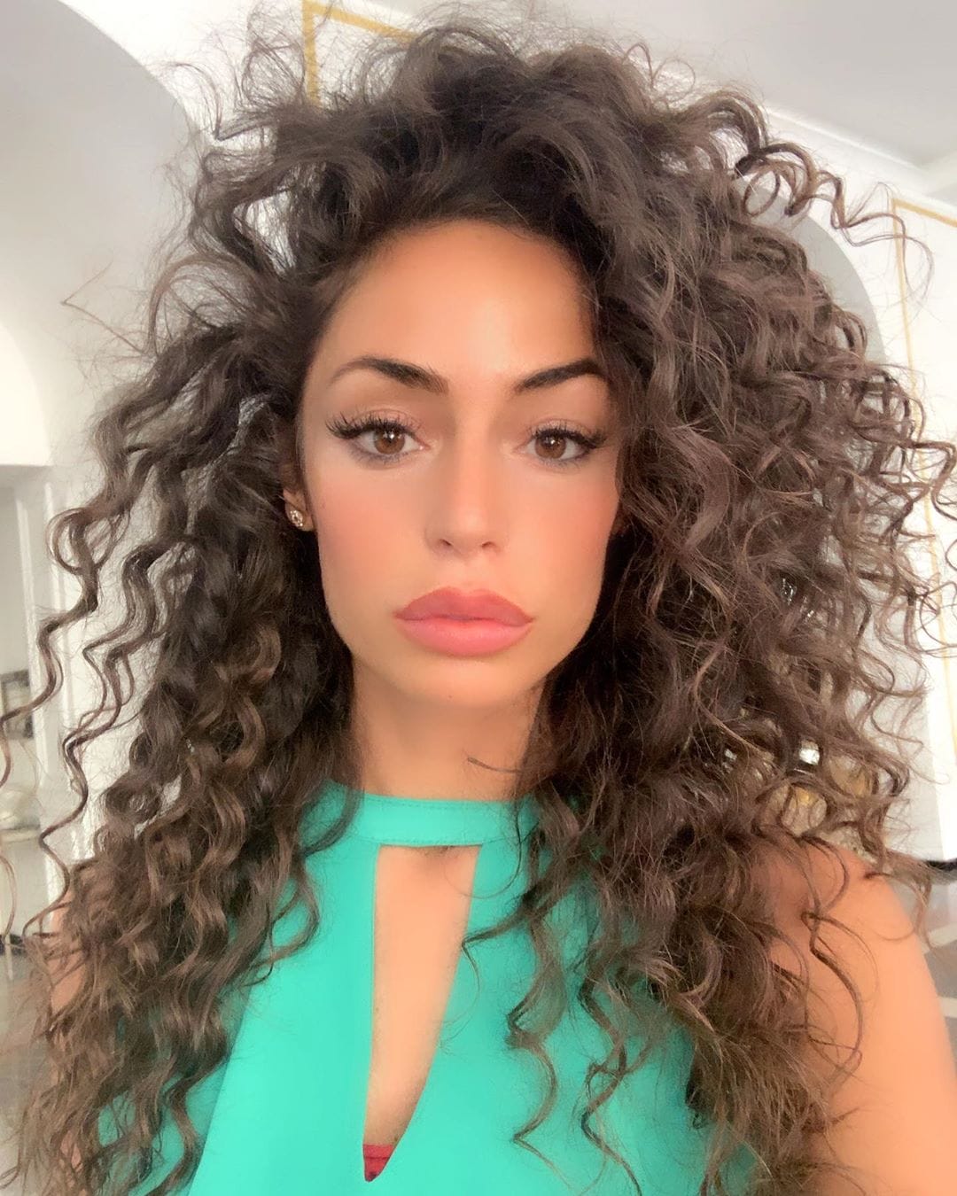 Raffaella-Fico-fisico-mozzafiato