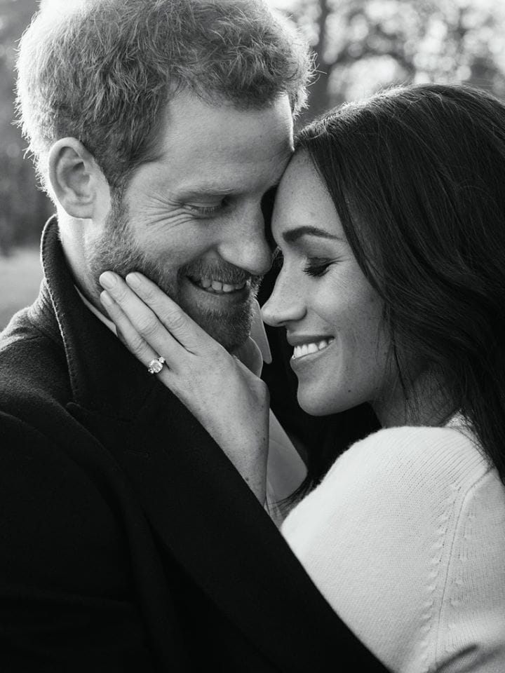 meghan-markle-lancia-linea-abiti