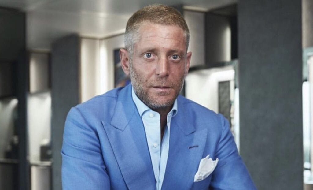 Lapo-Elkann-Twitter-social-risposte-Torino