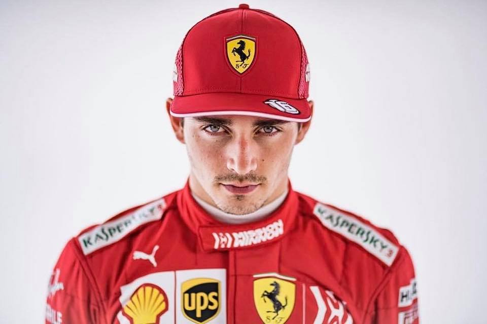 Charles Leclerc è il nuovo volto di Armani made to measure