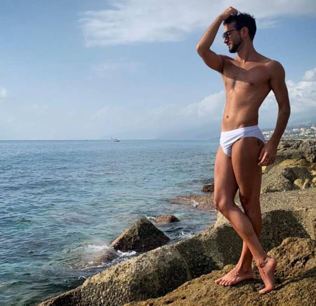 Gennaro Siciliano in slip 