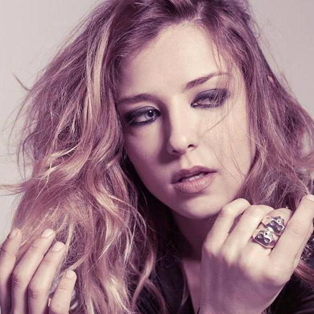 Myriam Catania sensuale sui social - Foto: Facebook