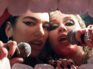 Prisoner di Miley Cyrus feat. Dua Lipa: testo, traduzione e video