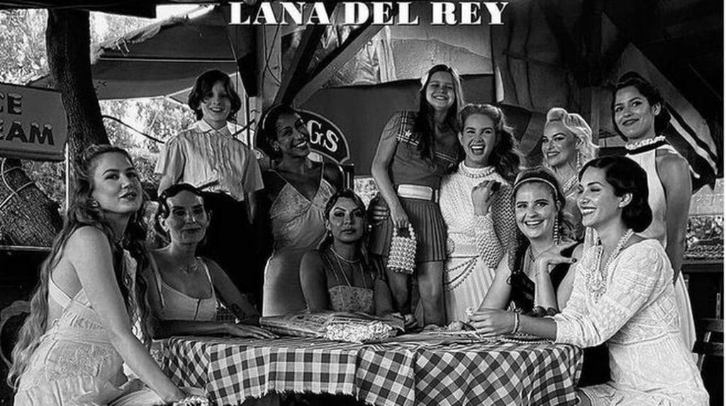 Chemtrails Over The Country Club di lana del rey