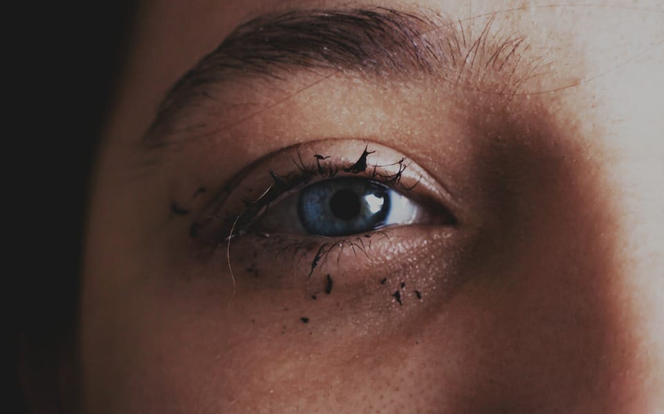 cme-togliere-il-mascara-sbavato