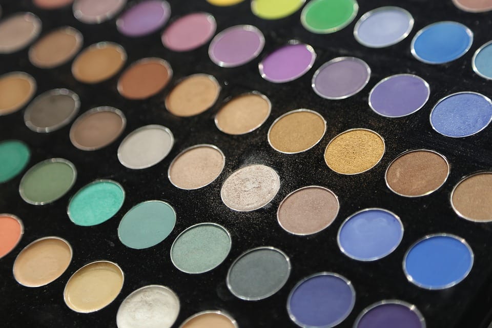 come-pulire-gli-ombretti-e-la-palette