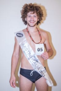 Finalista Mister Italia 2023 sorridente